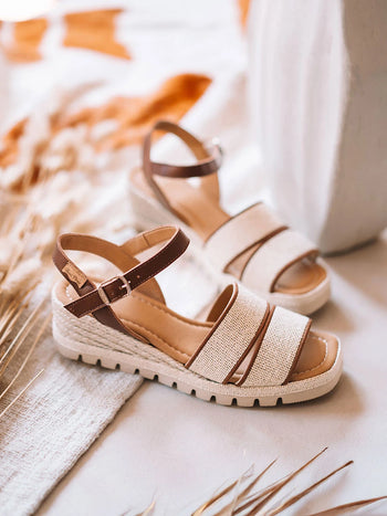 - Zapatillas deportivas de mujer en piel con cordones | AURA - Toni Pons