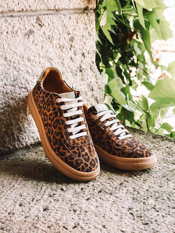 Zapatos con cordones mujer - Zapatillas deportivas de piel para mujer con animal print | AUREA - Toni Pons
