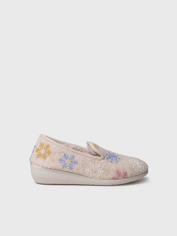 zapatillas de casa mujer - Zapatillas de casa de mujer con detalles bordados | CARME-CP - Toni Pons