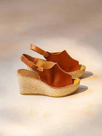 zapatillas mujer - Alpargata de mujer en piel con cuña y cierre de velcro | LUGANO-P - Toni Pons