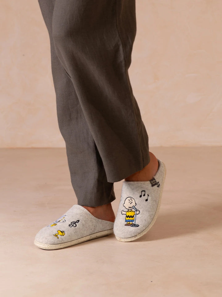 Haus-Slipper aus Filz mit Snoopy-Motiv für Damen | SNOOPY