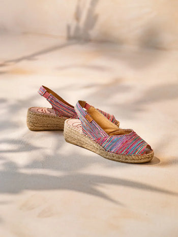alpargatas mujer - Alpargata peep toe de mujer con cuña y tejido rayado | BERI-RG  - Toni Pons  