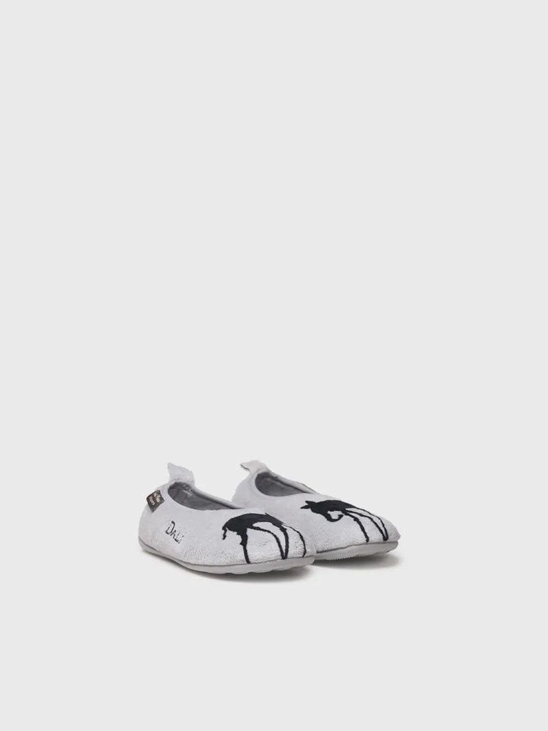 zapatillas de casa infantiles - Zapatillas de casa para niños inspiradas en la obra de Salvador Dalí | ELEFANT  - Toni Pons  