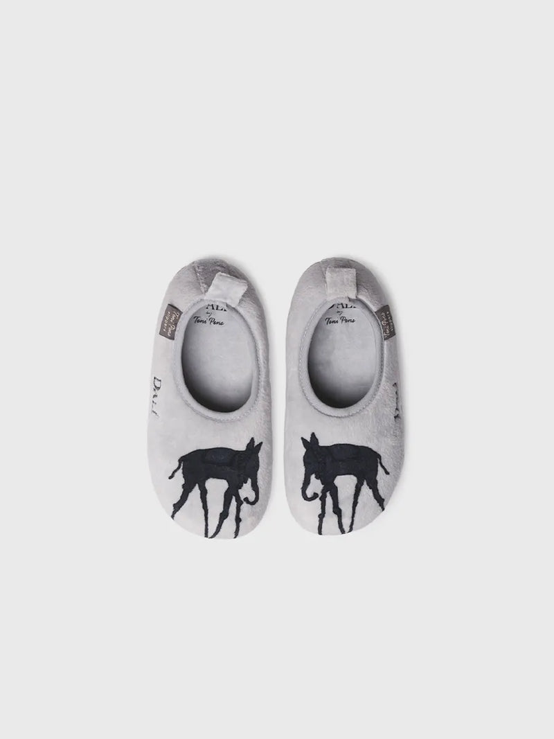 zapatillas de casa infantiles - Zapatillas de casa para niños inspiradas en la obra de Salvador Dalí | ELEFANT  - Toni Pons  