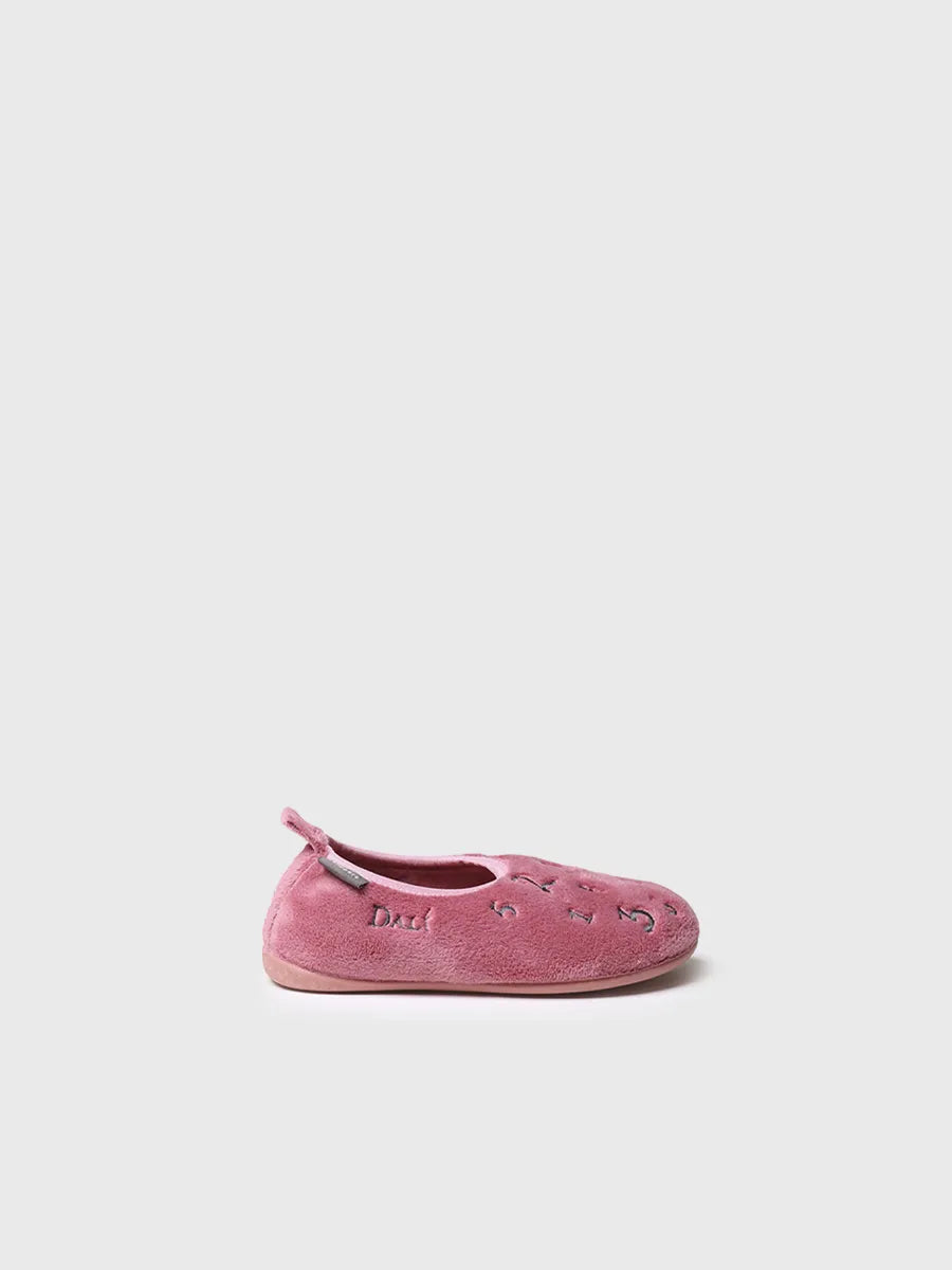 zapatillas infantiles - Zapatillas de casa para niños inspiradas en la obra de Salvador Dalí | IMAGINA  - Toni Pons  