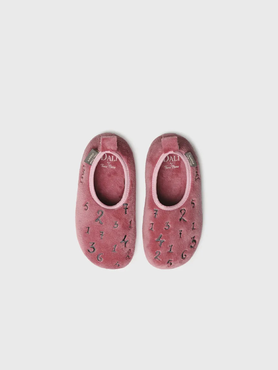 zapatillas infantiles - Zapatillas de casa para niños inspiradas en la obra de Salvador Dalí | IMAGINA  - Toni Pons  