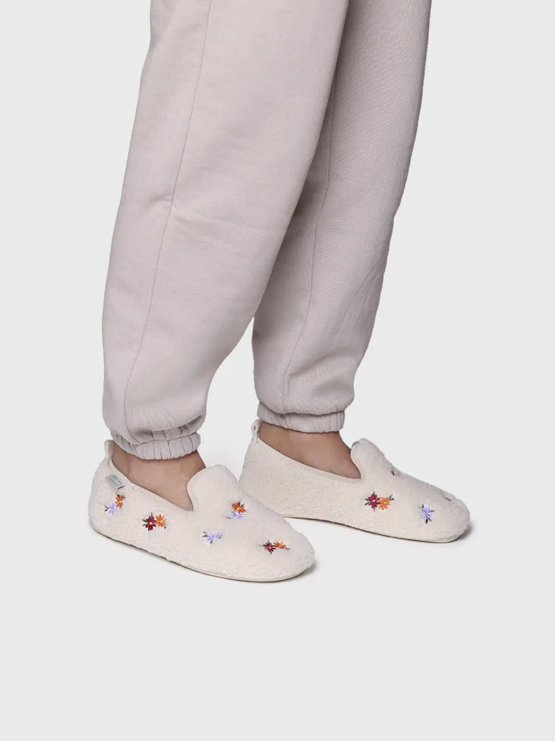 zapatillas mujer - Zapatilla tipo babucha con motivos bordados para mujer | MAILY-BB  - Toni Pons  
